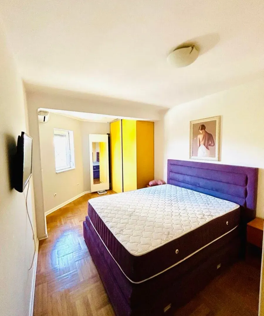 Izdavanje, jednosoban stan, 56m², Momišići, Podgorica