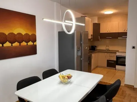 Prodaja, trosoban stan, 74m², Centar, Novi Sad - image 2