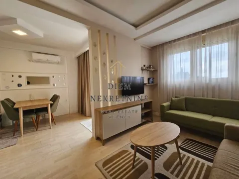 Rent, one bedroom apartment, 55m², Šušanj, Bar - image 4