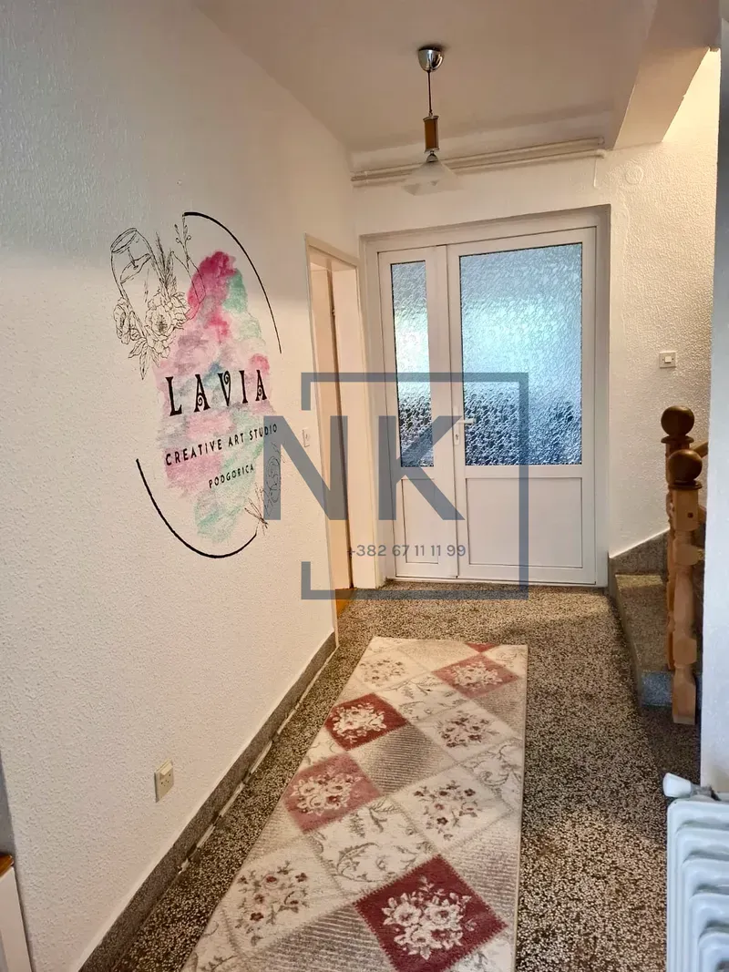Rent, house, 300m², Stari Aerodrom, Podgorica