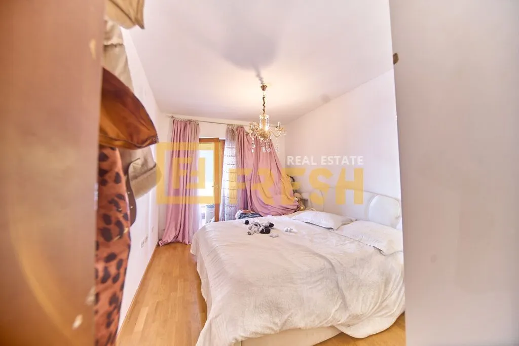 Prodaja, trosoban stan, 120m², Tološi, Podgorica