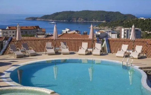 Sale, one bedroom apartment, 76m², Bečići, Budva