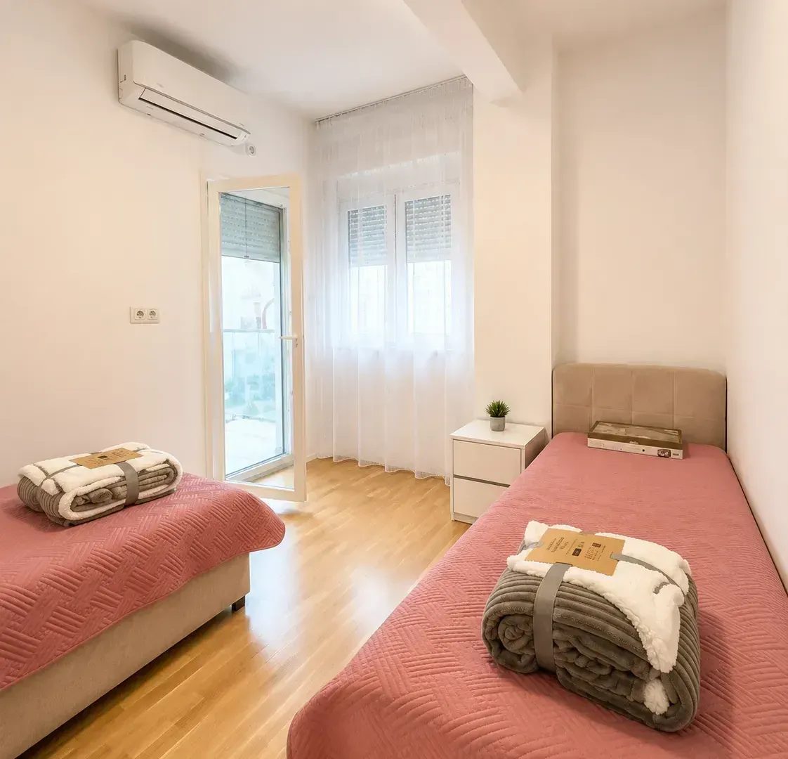 Rent, two bedroom apartment, 72m², Blok 9, Podgorica
