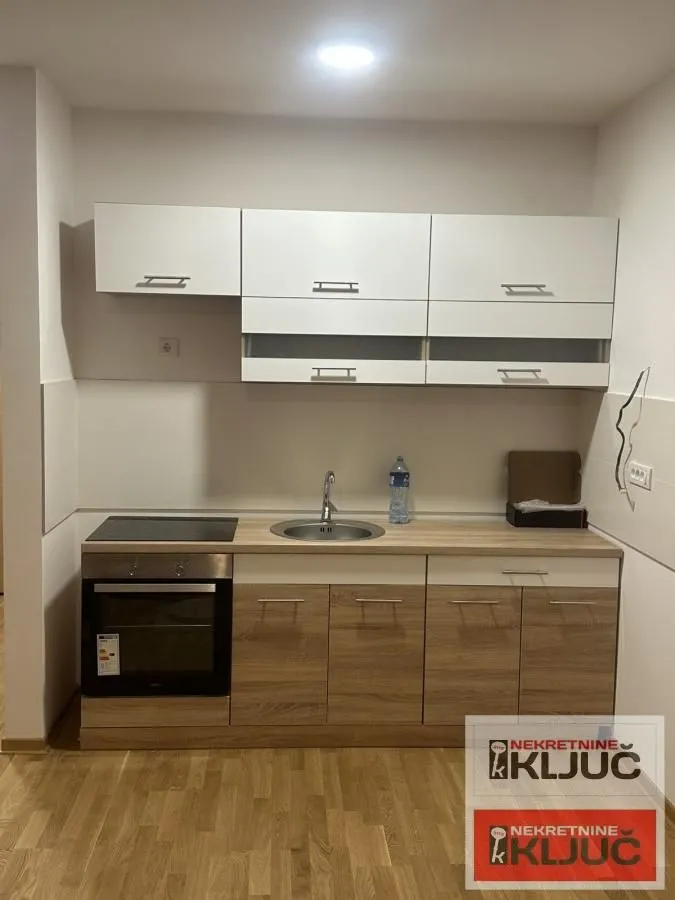 Izdavanje, jednosoban stan, 41m², Petrovaradin, Novi Sad