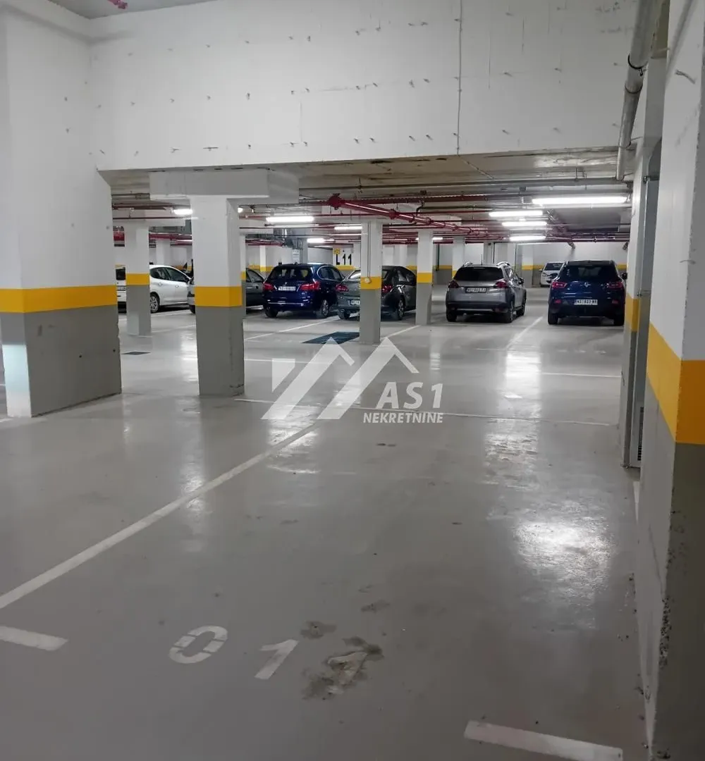 Izdavanje, jednosoban stan, 40m², Avijatičarsko naselje, Novi Sad Sve Podlokacije