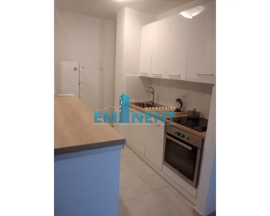 Izdavanje, četvorosoban stan, 110m², Neimar, Vračar Sve Podlokacije