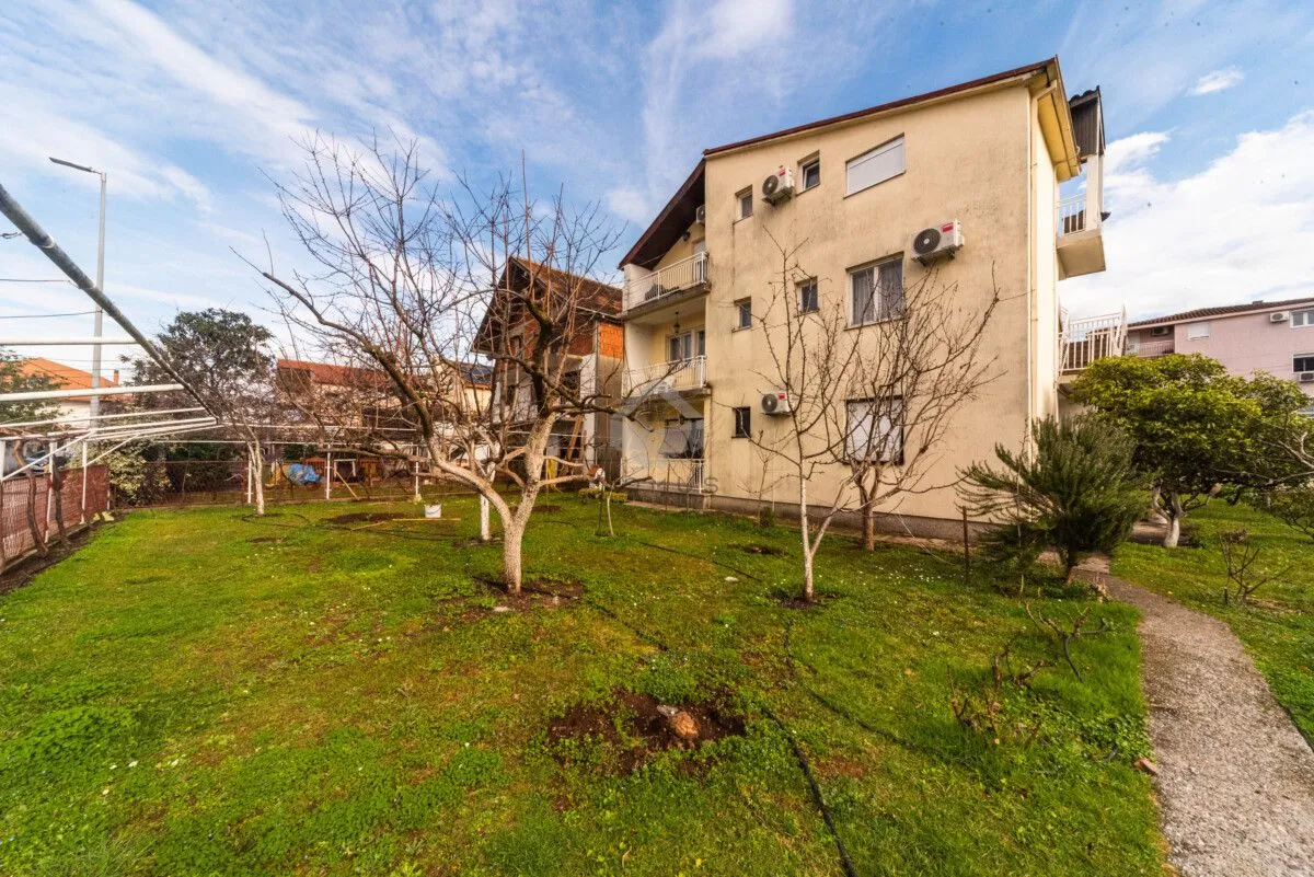 Rent, two bedroom apartment, 108m², Stari Aerodrom, Podgorica