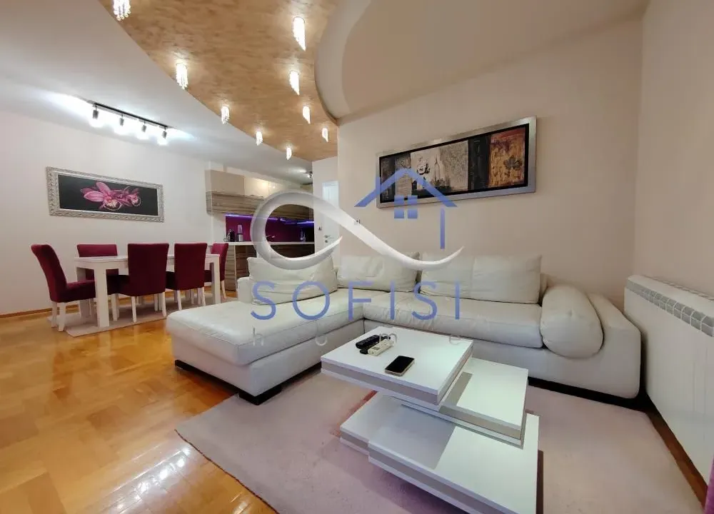 Izdavanje, dvosoban stan, 73m², Centar, Novi Sad