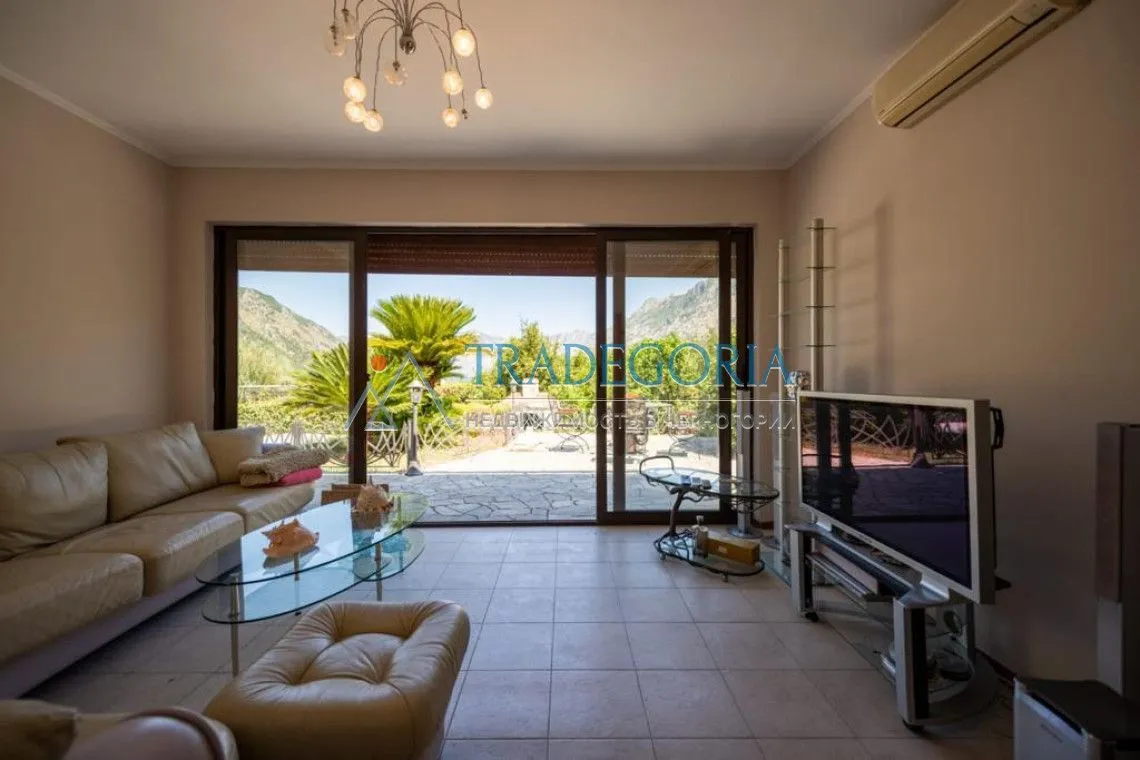 Prodaja, kuća, 400m², Kotor, Crna Gora