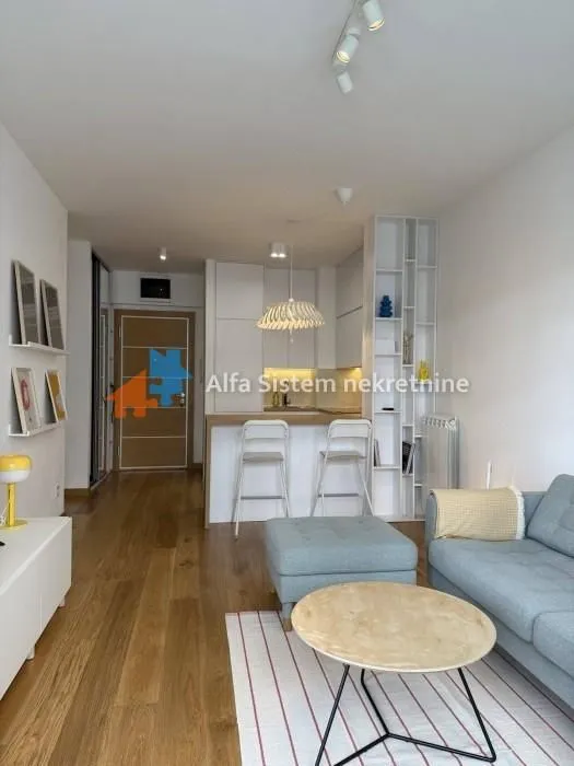 Izdavanje, dvosoban stan, 45m², Fon (Fon - Bilećka), Voždovac Sve Podlokacije