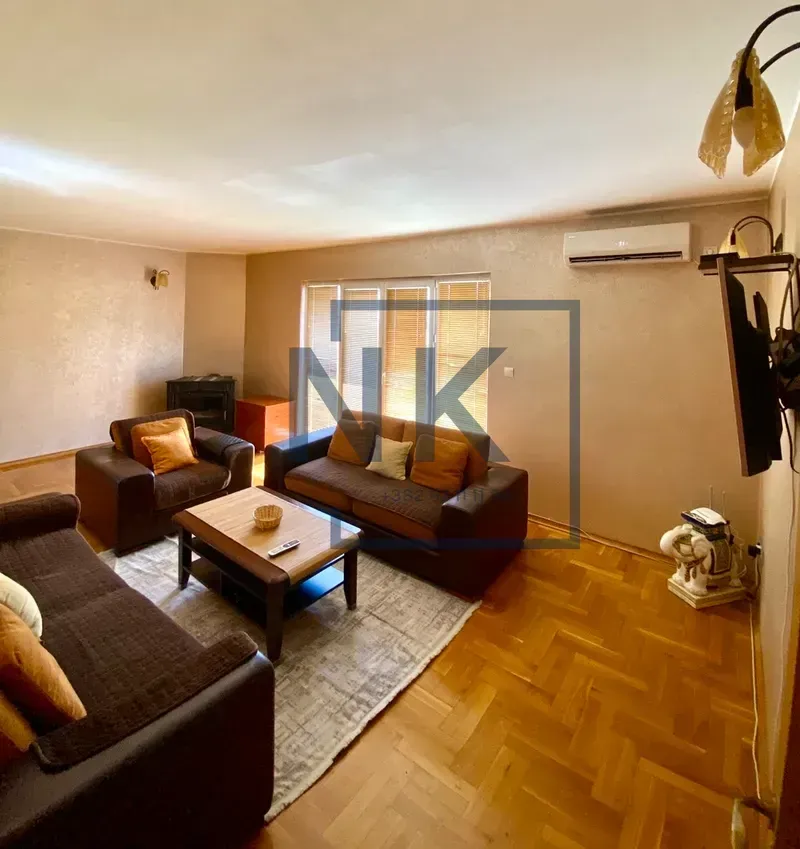 Izdavanje, dvosoban stan, 90m², Tološi, Podgorica