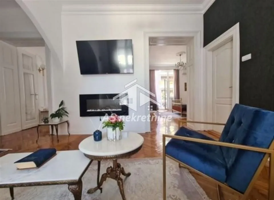 Izdavanje, trosoban stan, 94m², Savski Venac, Beograd