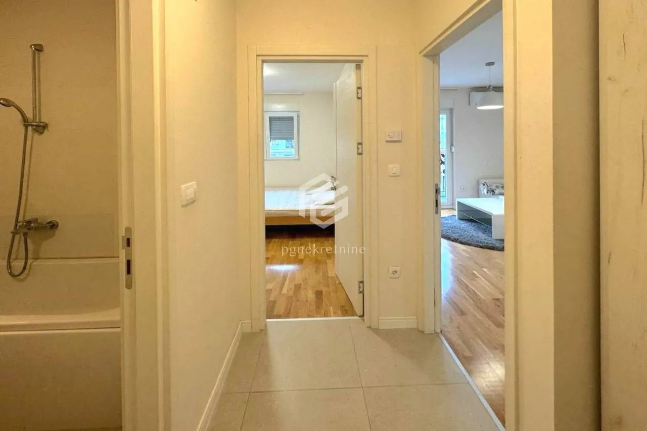 Rent, one bedroom apartment, 45m², Pobrežje, Podgorica