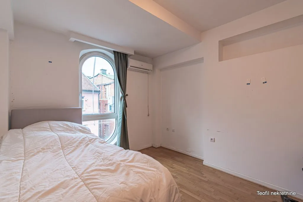 Sale, four bedroom apartment, 107m², Vračar, Šid