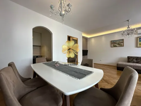 Izdavanje, trosoban stan, 126m², City Kej, Podgorica - image 7