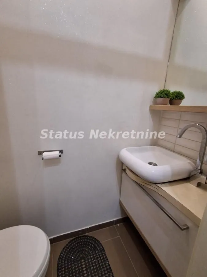 Prodaja, četvorosoban stan, 85m², Grbavica, Novi Sad Sve Podlokacije