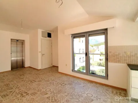 Prodaja, trosoban stan, 171m², Petrovac, Budva - image 2