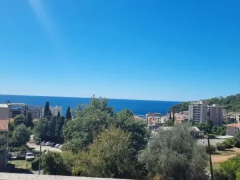 Sale, three bedroom apartment, 94m², Petrovac, Budva - image 1