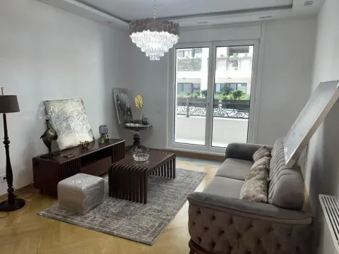 Izdavanje, dvosoban stan, 70m², Kalenić Pijaca, Vračar Sve Podlokacije - image 5