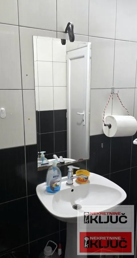 Rent, office space, 770m², Veternik, Novi Sad Sve Podlokacije