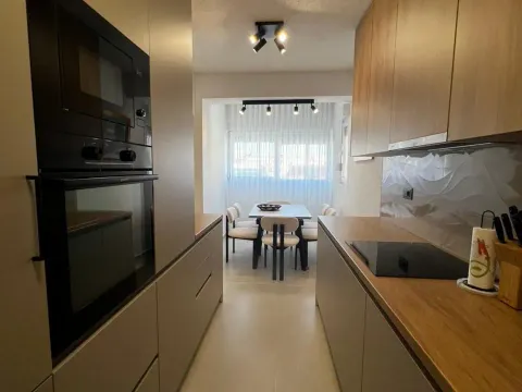 Izdavanje, trosoban stan, 102m², Preko Morače, Podgorica - image 18