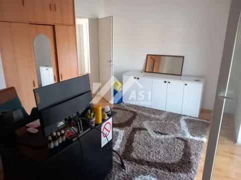 Izdavanje, četvorosoban stan, 175m², Klisa, Novi Sad Sve Podlokacije - image 4