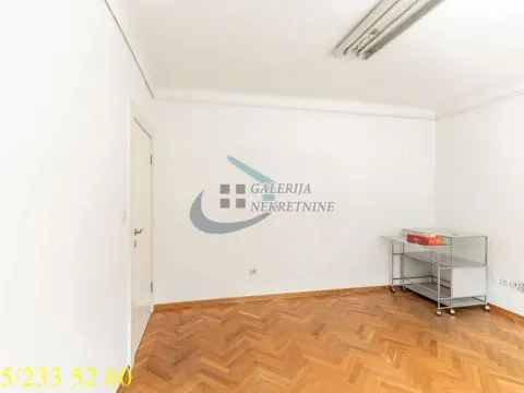 Izdavanje, dvosoban stan, 68m², Stari Grad, Beograd - image 24