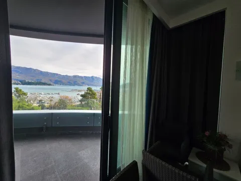 Rent, one bedroom apartment, 57m², Budva, Crna Gora - image 17