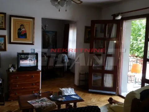 Prodaja, kuća, 560m², Trošarina, Voždovac Sve Podlokacije