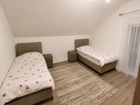 Izdavanje, dvosoban stan, 100m², Zabjelo, Podgorica - image 7