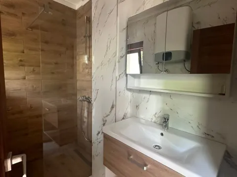 Rent, studio apartment, 30m², Budva, Crna Gora - image 4