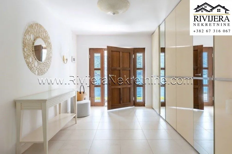 Sale, house, 423m², Lepetani, Tivat