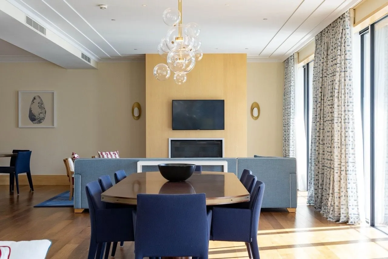 Prodaja, četvorosoban stan, 498m², Tivat, Crna Gora