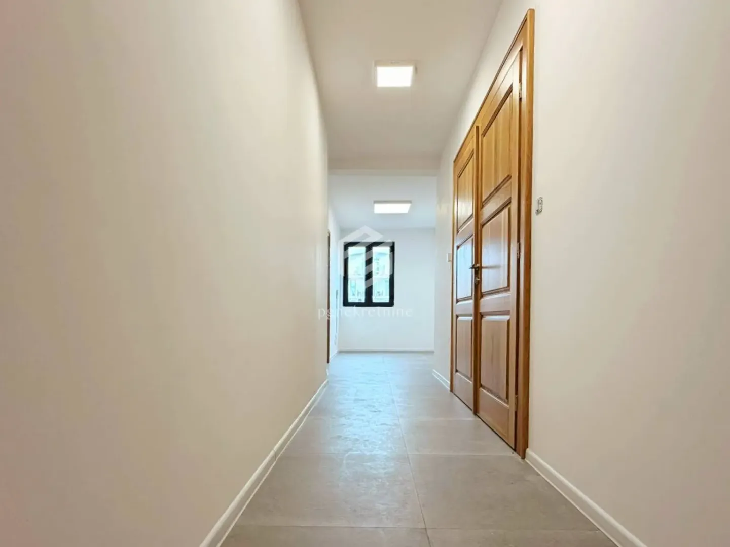 Rent, office space, 120m², Centar, Podgorica