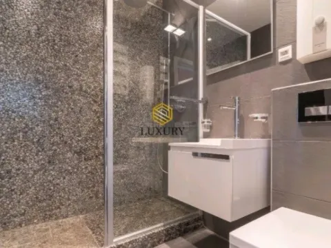 Izdavanje, trosoban stan, 140m², Preko Morače, Podgorica - image 12