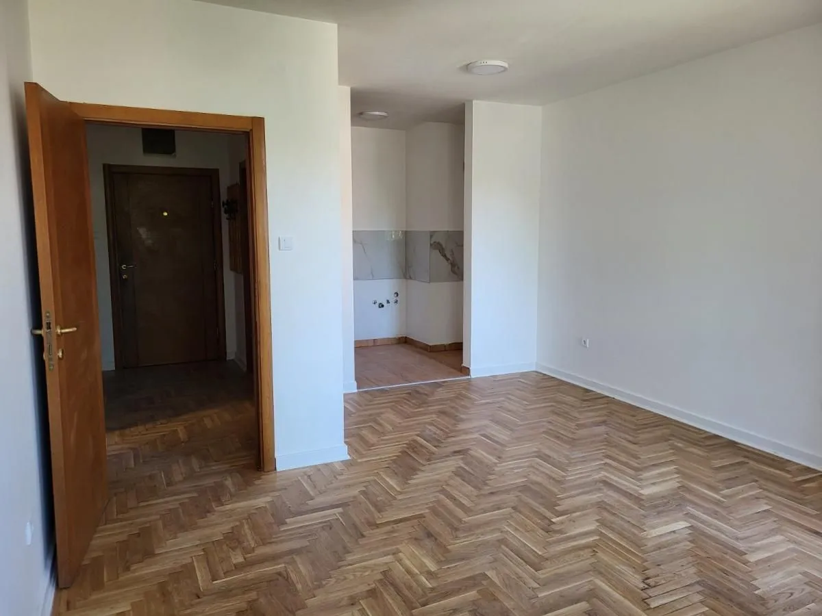 Prodaja, dvosoban stan, 45m², Nova Detelinara, Novi Sad Sve Podlokacije