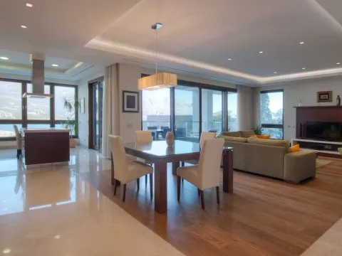 Izdavanje, dvosoban stan, 180m², Budva, Crna Gora - image 5