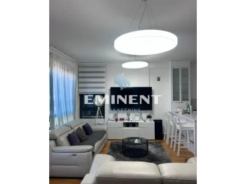 Izdavanje, četvorosoban stan, 76m2, Stari Grad, Beograd Izdavanje, četvorosoban stan, 76m2, Stari Grad, Beograd