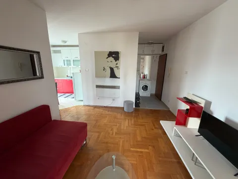 Rent, one bedroom apartment, 50m², 1 maj, Podgorica - image 11