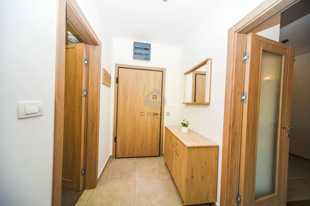 Izdavanje, jednosoban stan, 49m², Master Kvart, Podgorica