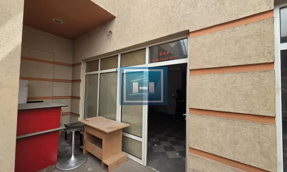 Prodaja, poslovni prostor, 27m², Centar, Jagodina