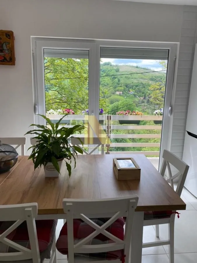 Prodaja, kuća, 150m², Rakovac, Novi Sad Sve Podlokacije