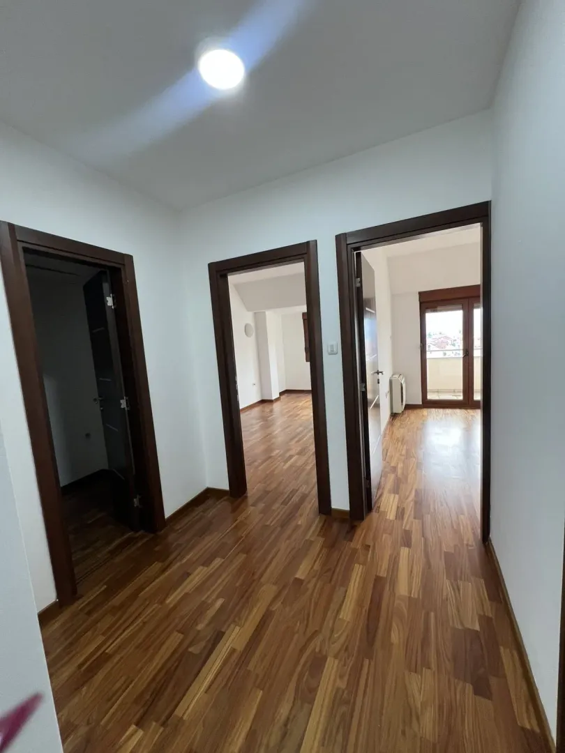 Rent, office space, 220m², Preko Morače, Podgorica