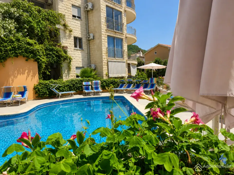 Sale, two bedroom apartment, 54m², Petrovac, Budva