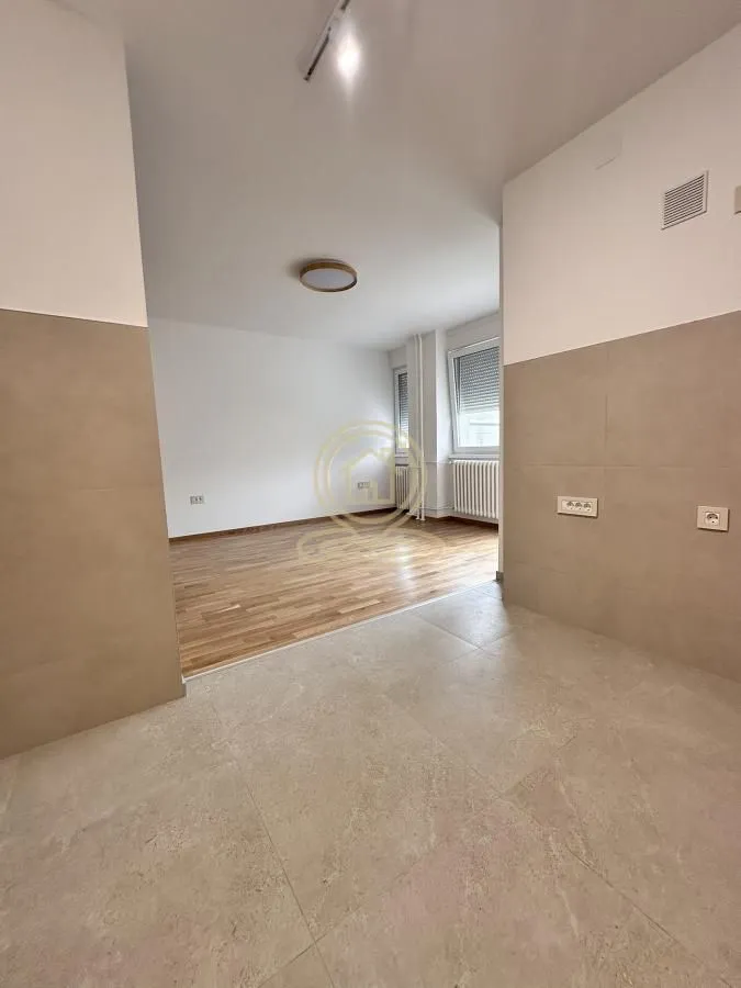 Prodaja, dvosoban stan, 49m², Sajmište, Novi Sad