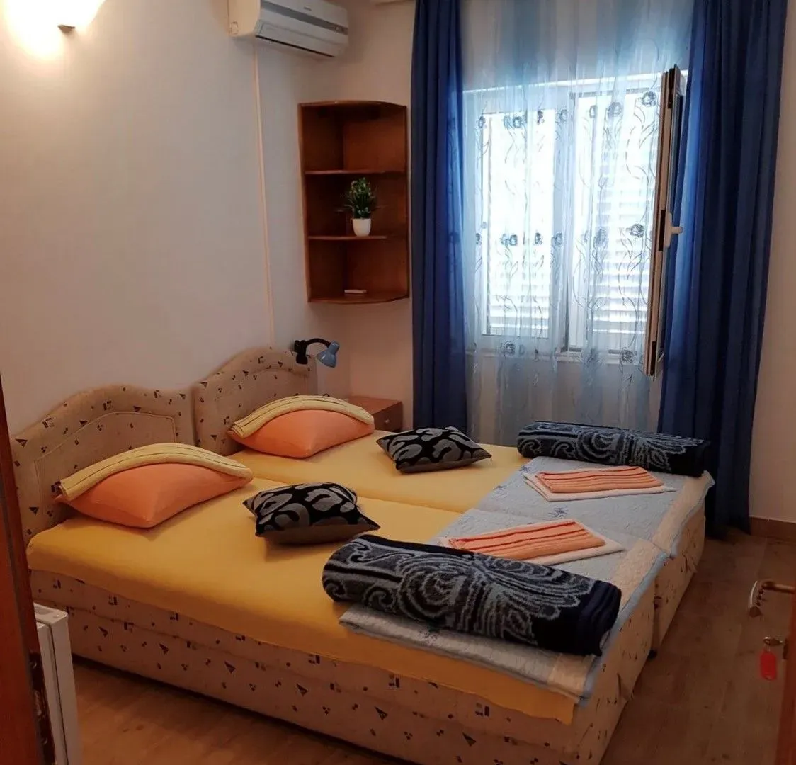 Sale, house, 238m², Golubovina, Budva