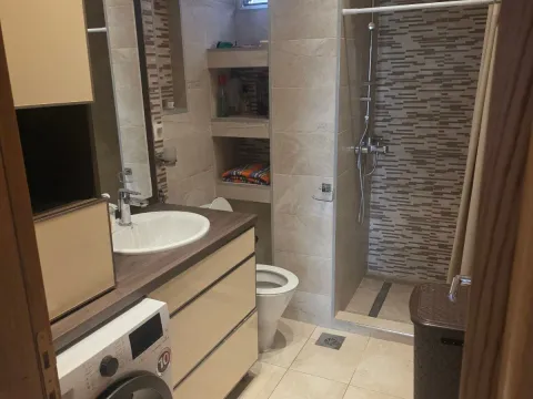 Izdavanje, dvosoban stan, 68m², Centar, Podgorica - image 5