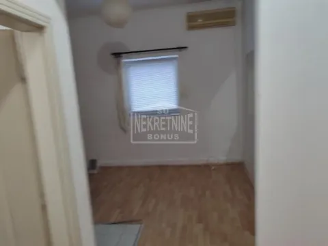 Sale, one bedroom apartment, 17m², Centar, Subotica - image 3