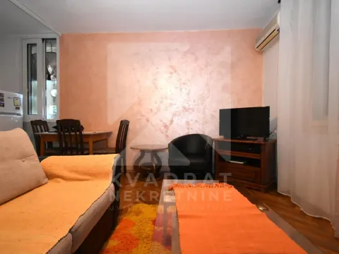 Rent, one bedroom apartment, 42m², Preko Morače, Podgorica - image 2