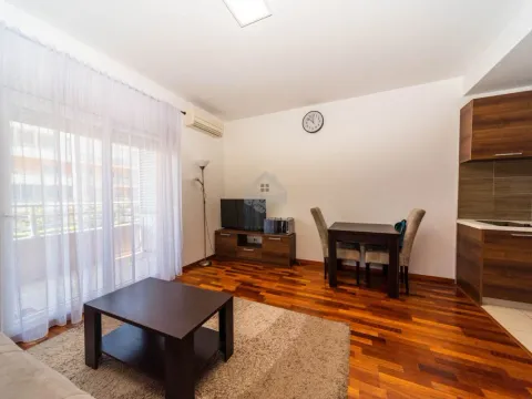 Rent, apartment, 30m², City Kvart, Podgorica - image 2
